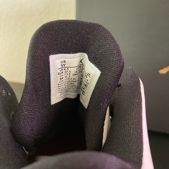 NEW NIKE AIR JORDAN MAXIN 200 (GS) SZ 5Y WHITE/BLACK-GYM RED-WHITE CD6123 106 - Picture 14 of 15